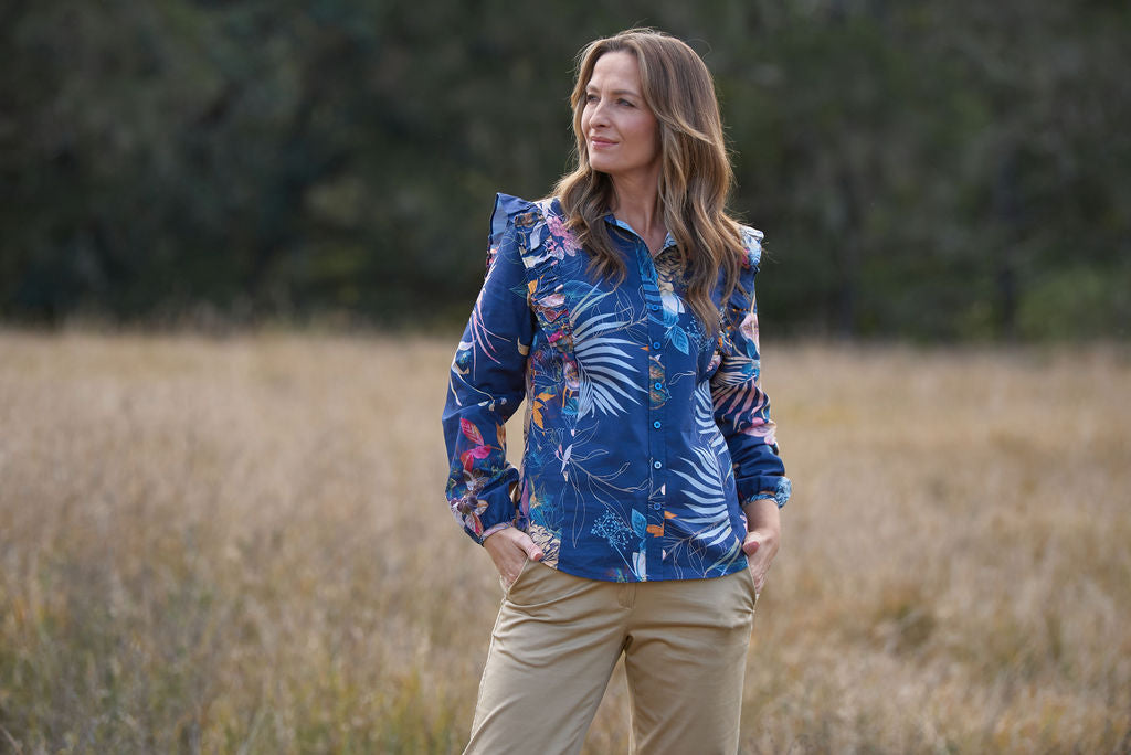 SHIRT CLASSIC FRILL SHOULDER