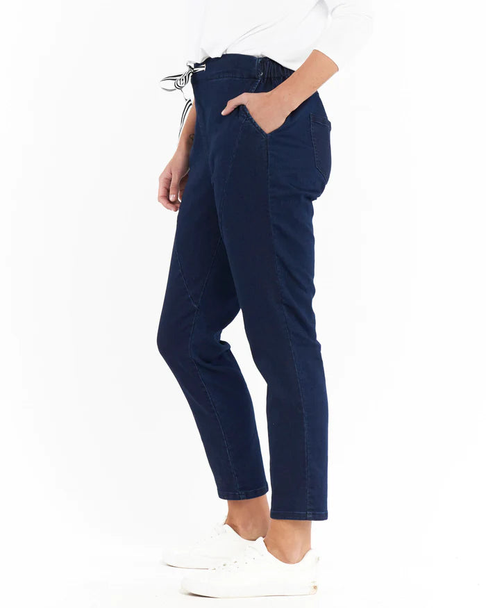 JEAN JOSEPHINE JOGGER