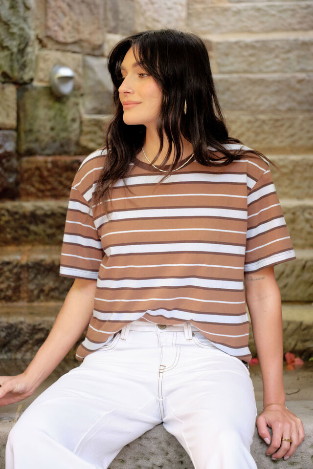 TEE STEVIE SLOUCHY - CHALK/CHOC RETRO STRIPE