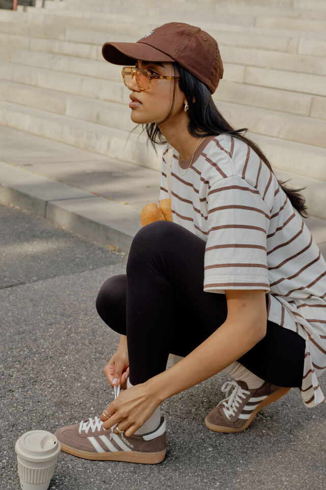 TEE LOLA LONGLINE STEP HEM - BUFF/BRUNETTE STRIPE