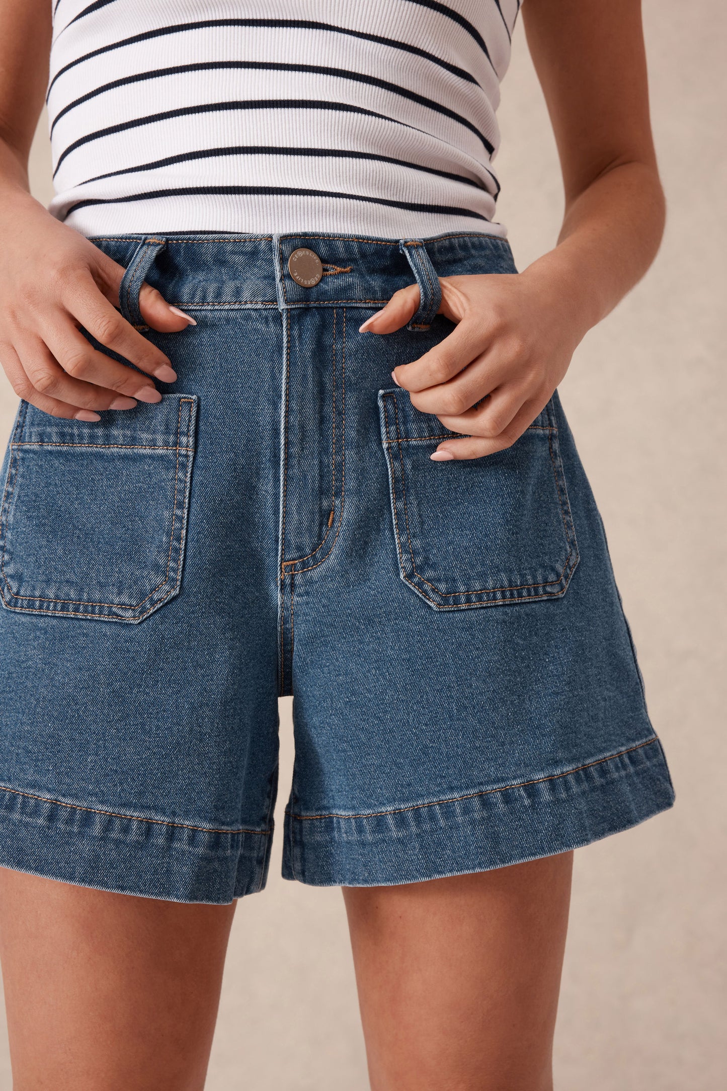 SHORT ESTHER DENIM PATCH POCKET