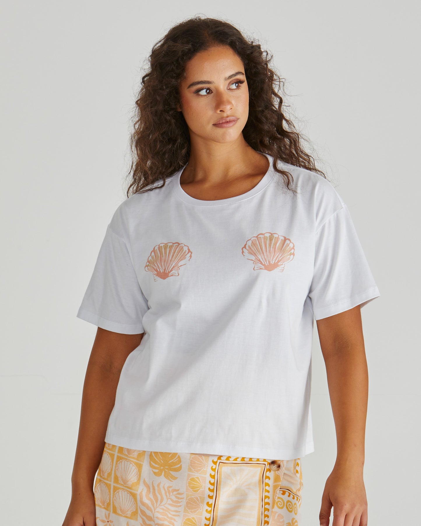 TEE CYNTHIA - SEASHELL
