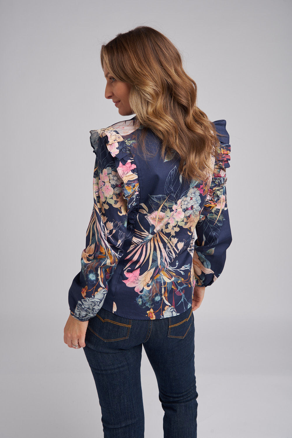 SHIRT CLASSIC FRILL SHOULDER