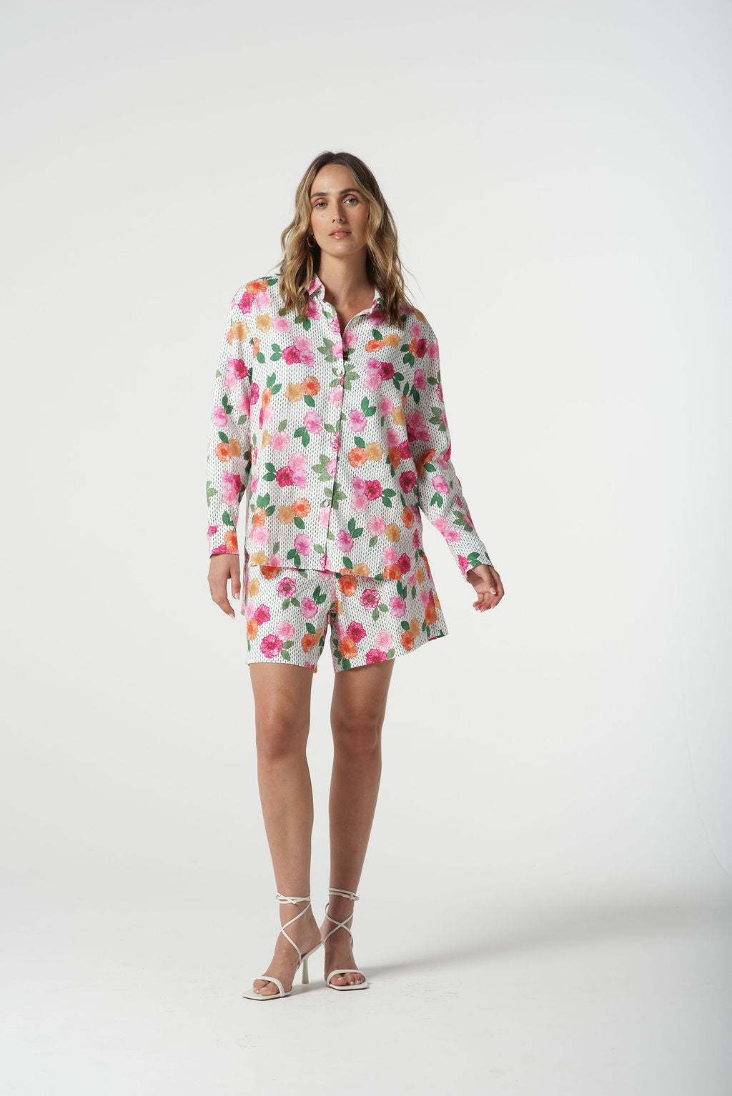 SHIRT FLORAL STITCHES OVERSIZED