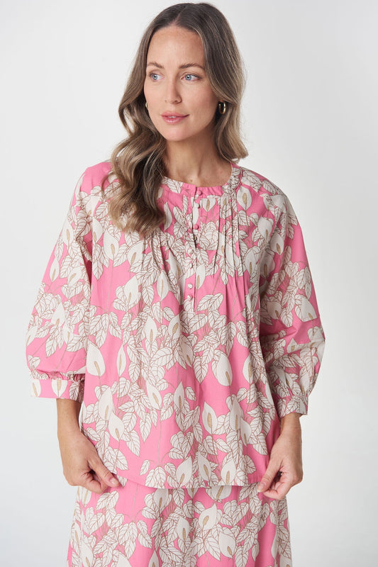 BLOUSE GROVE TUCK - FLAMINGO FLOWER