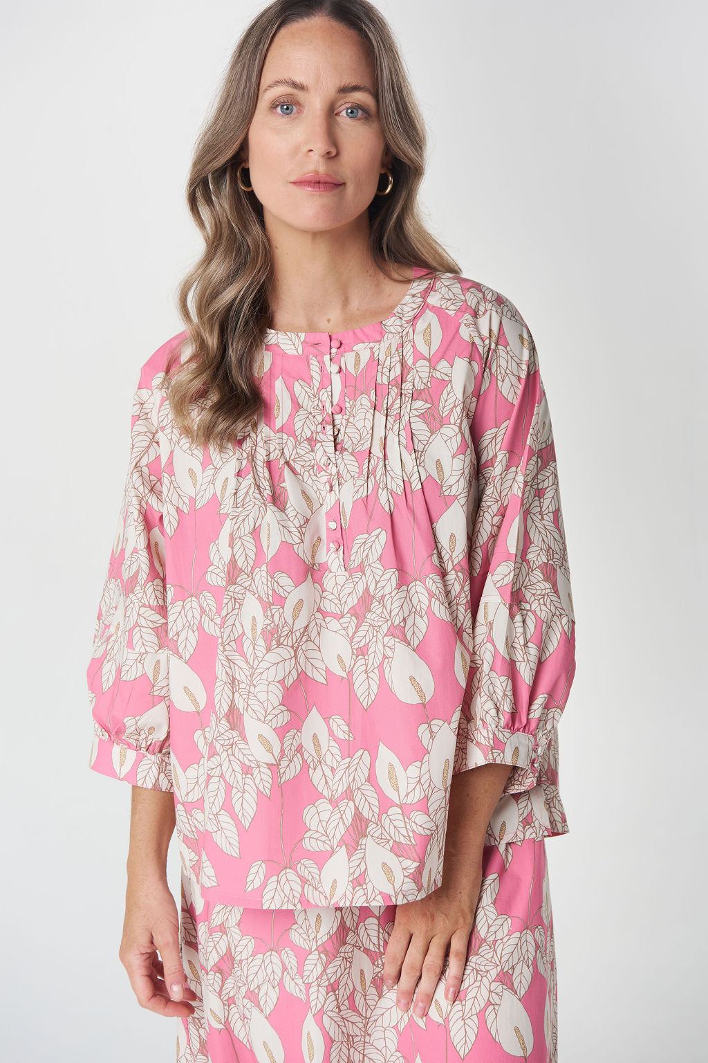 BLOUSE GROVE TUCK - FLAMINGO FLOWER