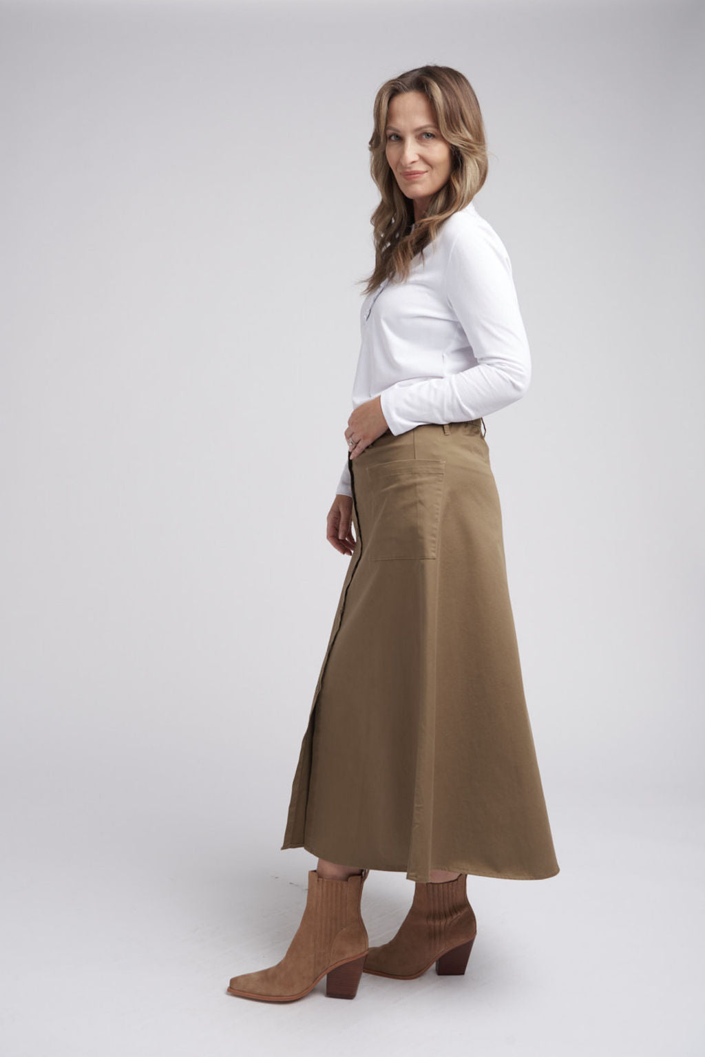 SKIRT BUTTON THROUGH POCKET