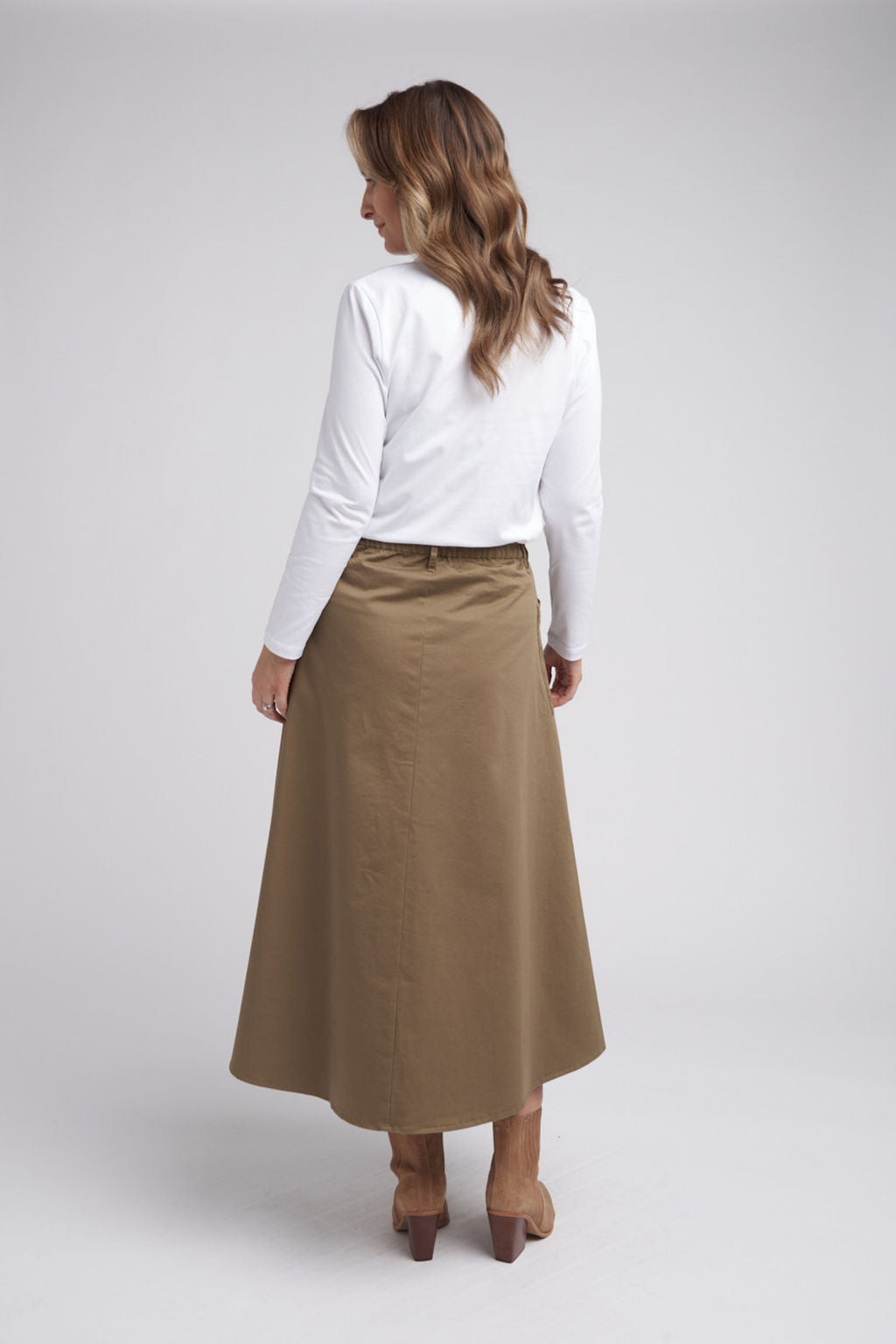 SKIRT BUTTON THROUGH POCKET