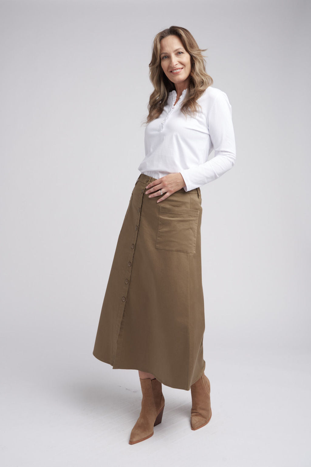 SKIRT BUTTON THROUGH POCKET
