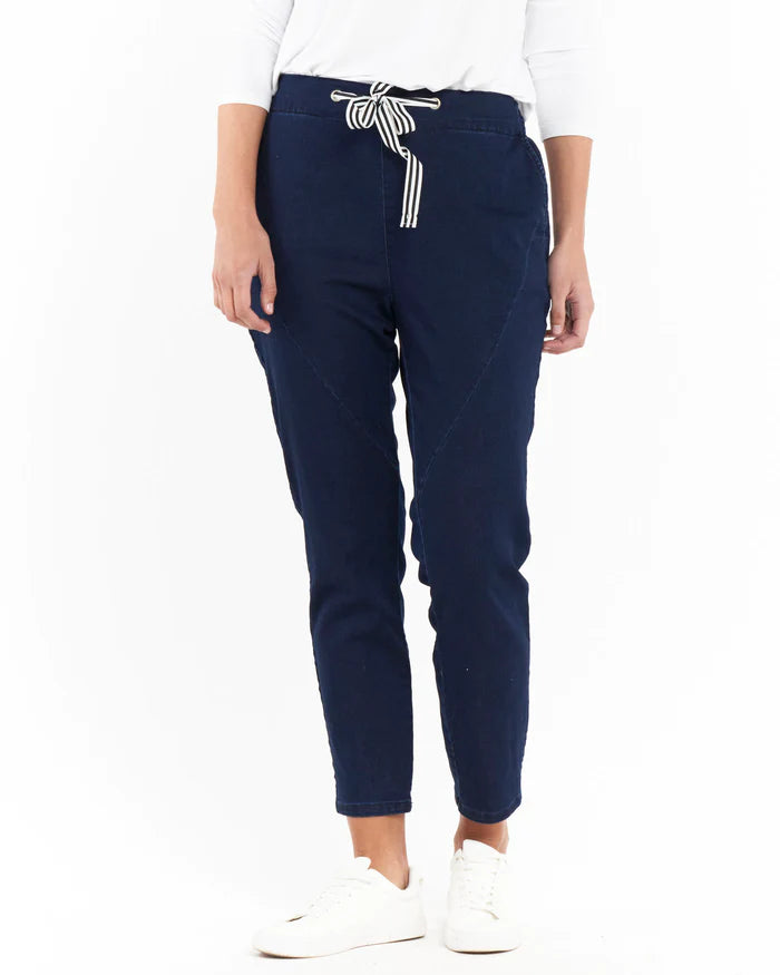 JEAN JOSEPHINE JOGGER