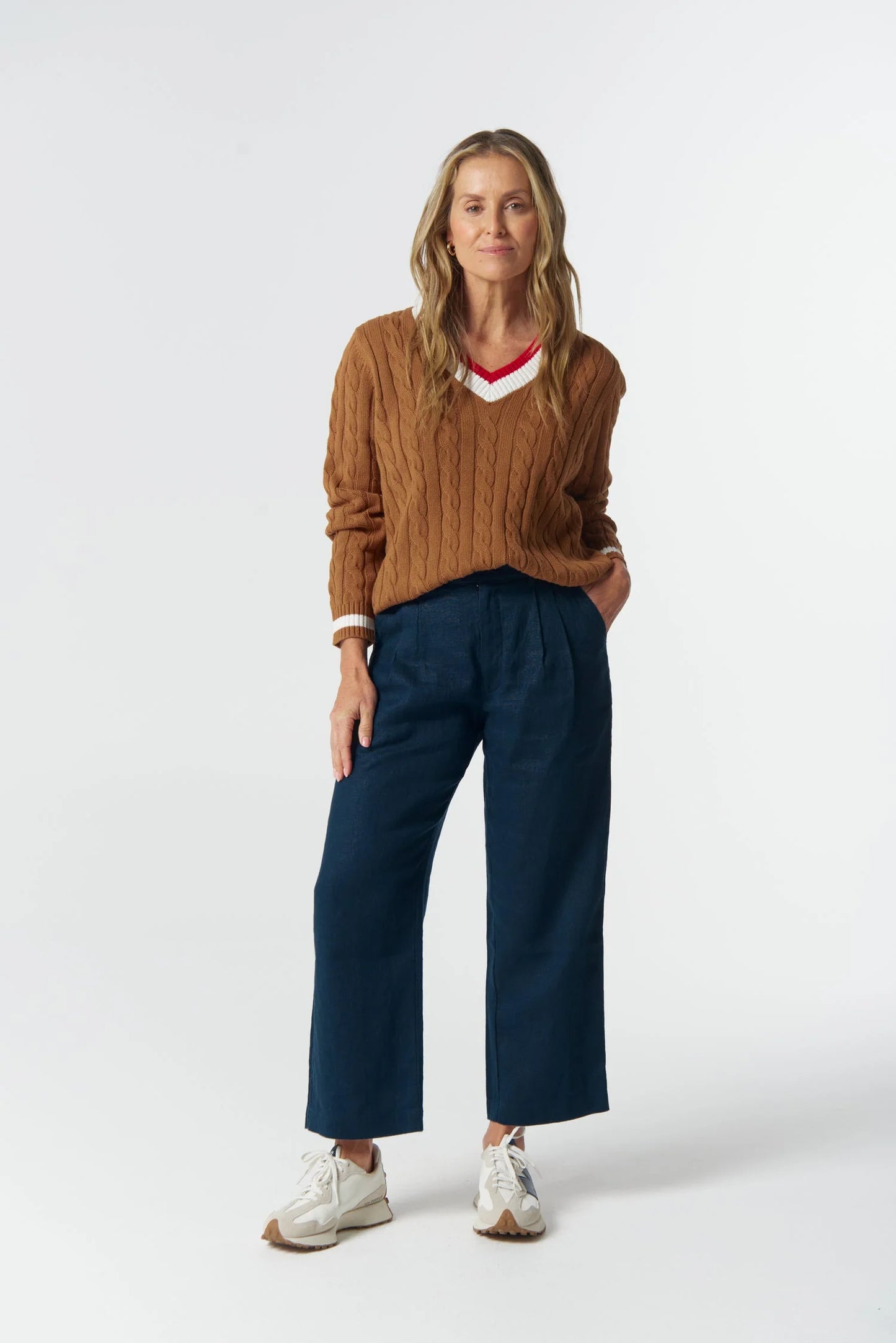 JUMPER HARVEST V NECK COTTON JUMPER - FOX/WHITE/POINSETTIA