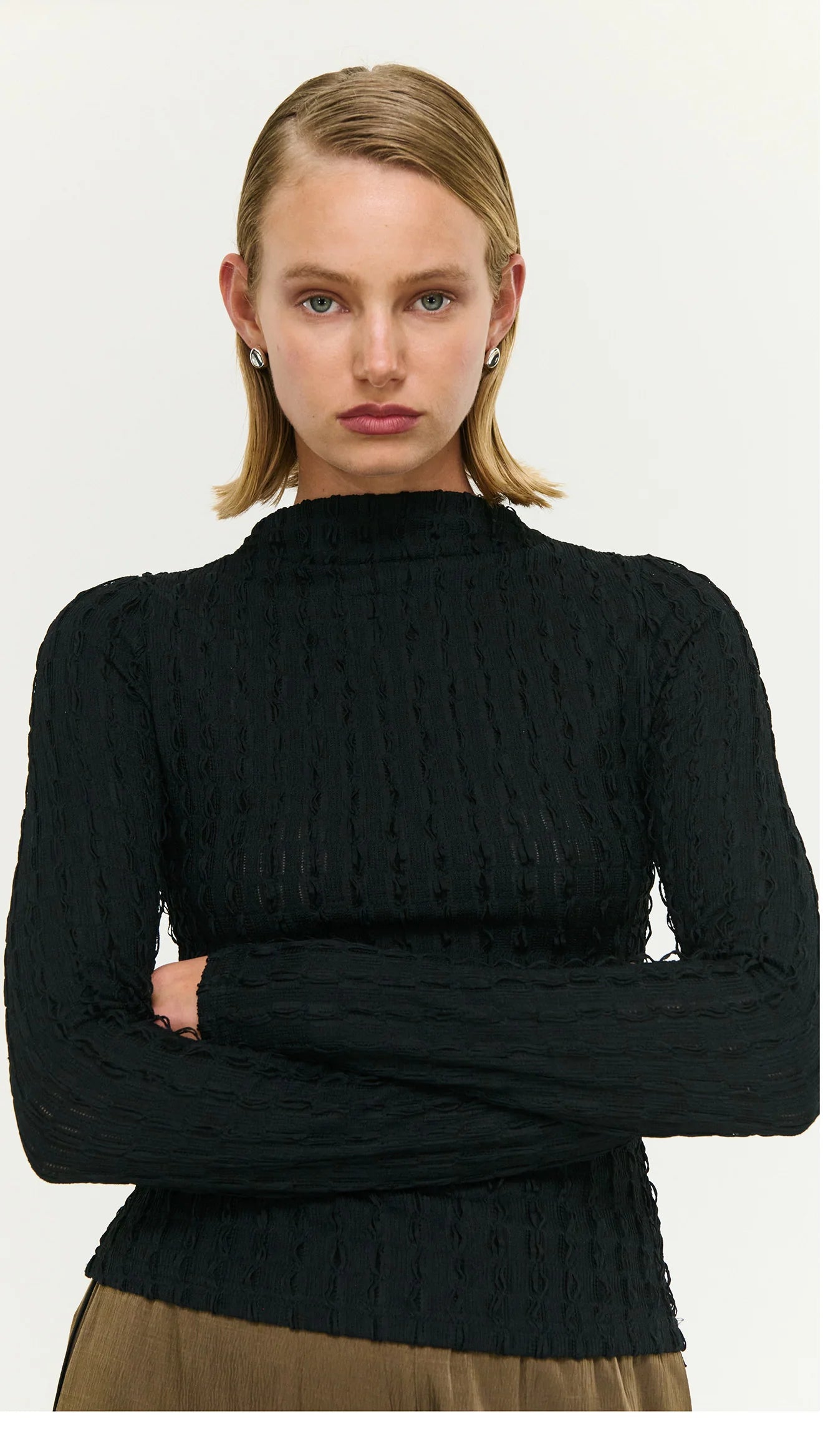 TOP DREW HIGH KNECK CRINKLE STITCH  - BLACK