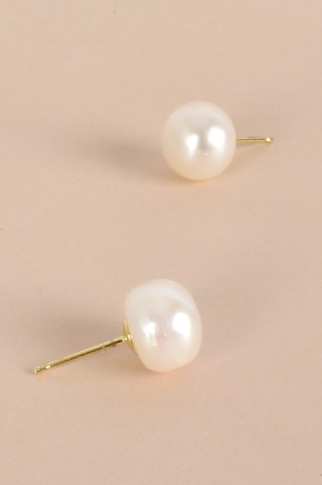 STUD FRESHWATER PEARL 10MM