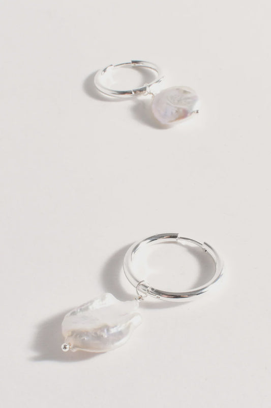 EARRINGS FINE HOOP PEARL DROP - SILVER