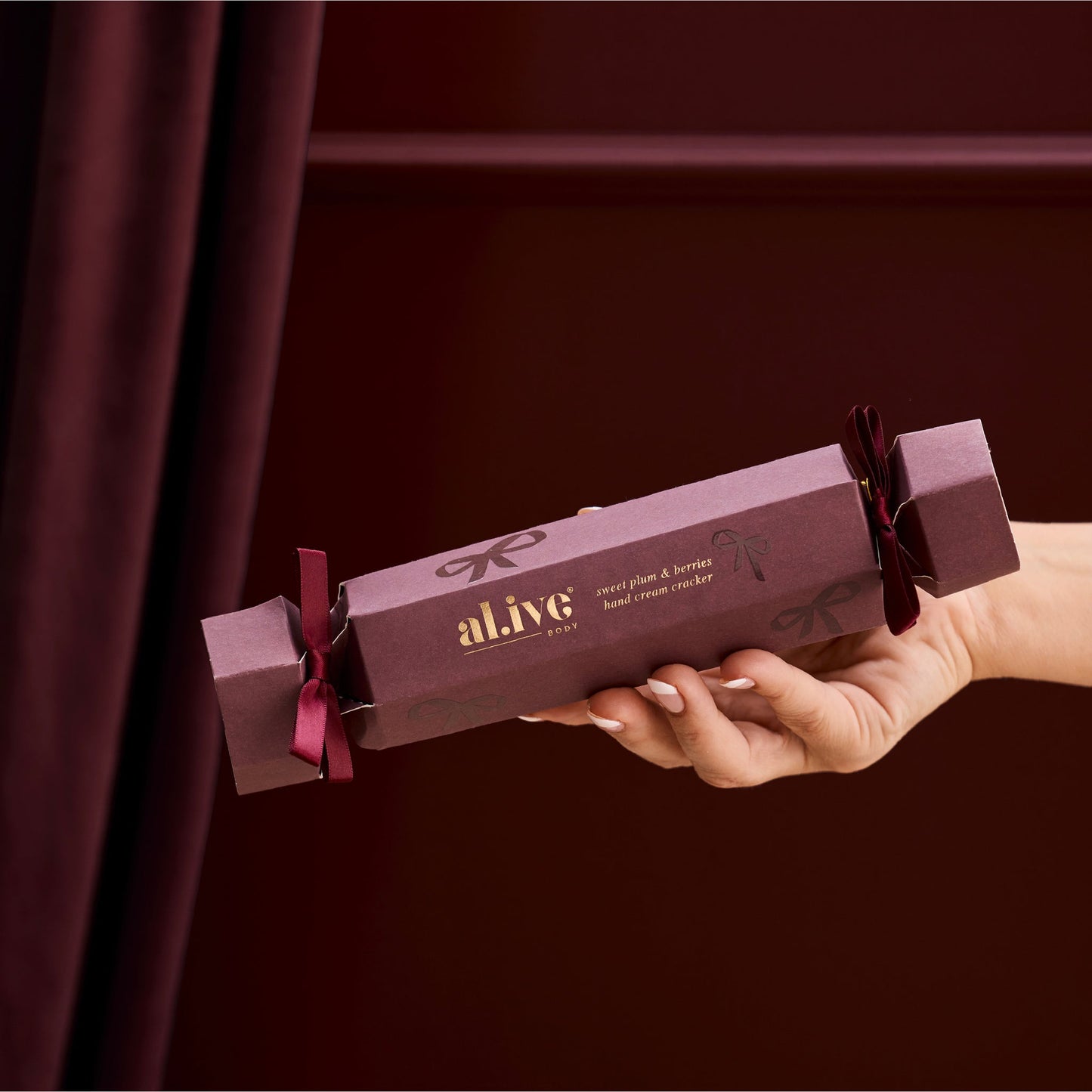 HAND CREAM CRACKER - SWEET PLUM & BERRIES