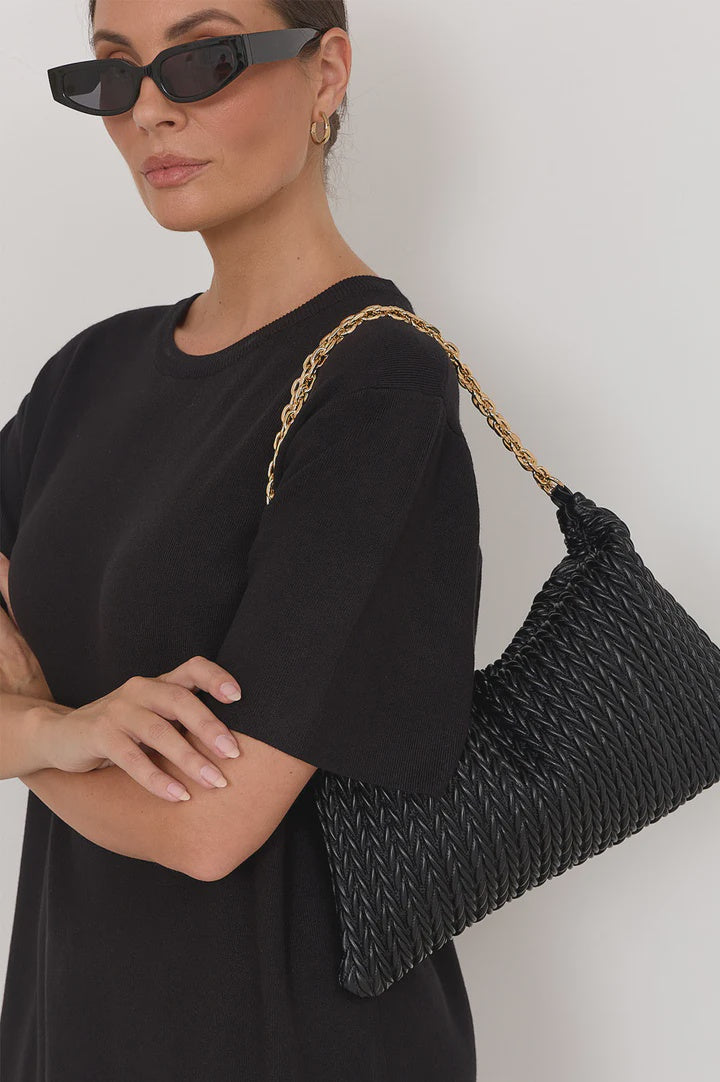 BAG ARROW WEAVE BLACK