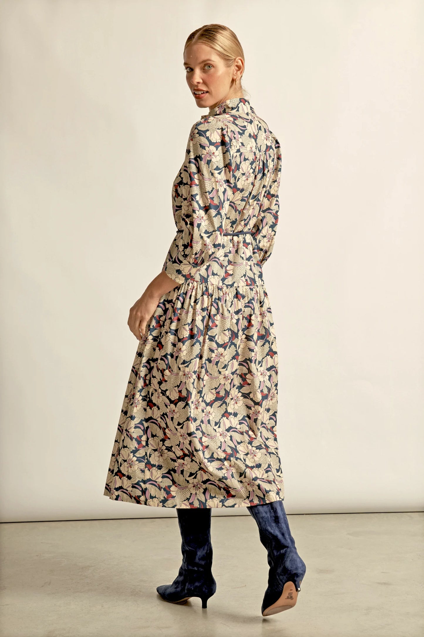 DRESS REVERIE - BERRY GARDEN