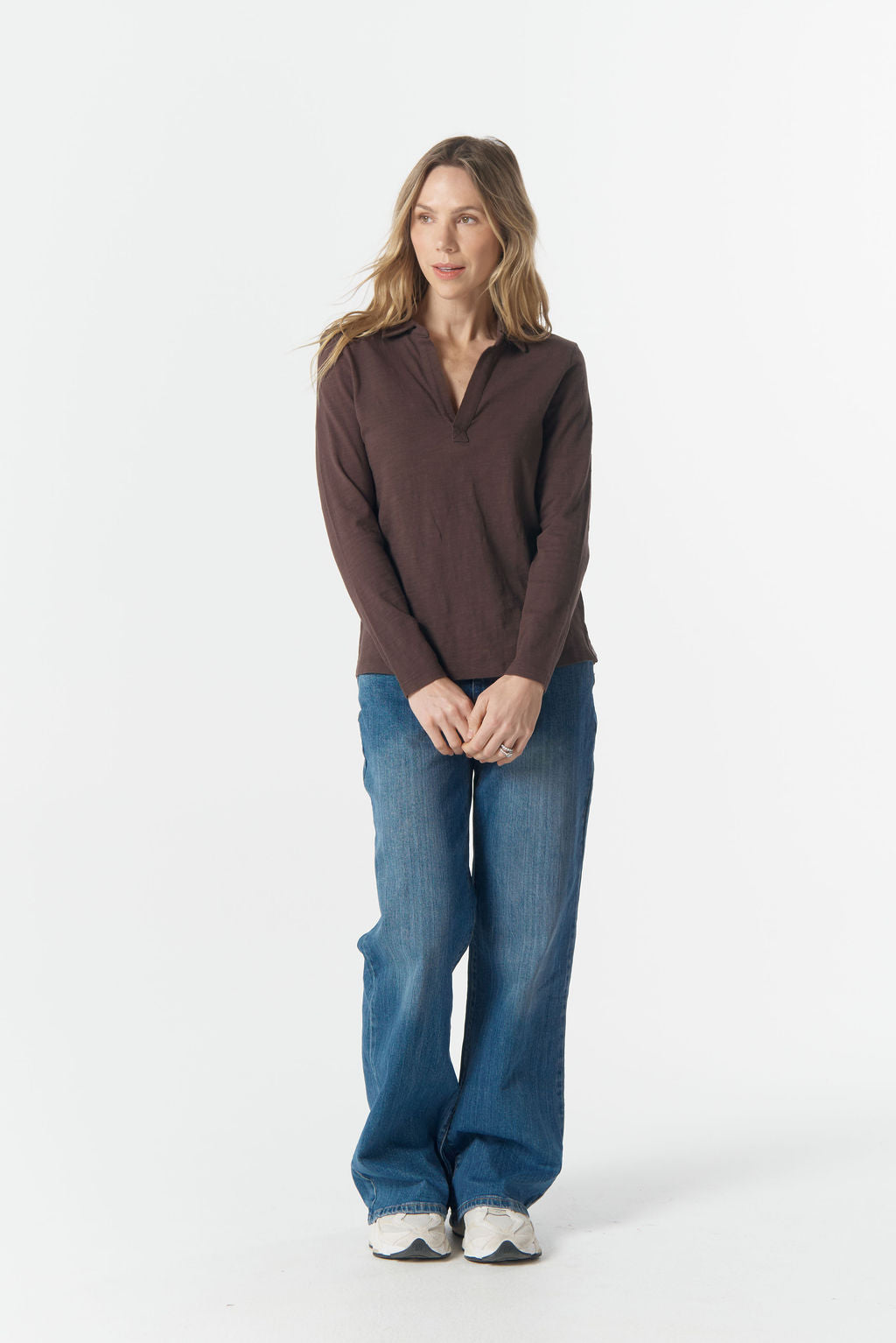 TOP THE COLLARED HENLEY