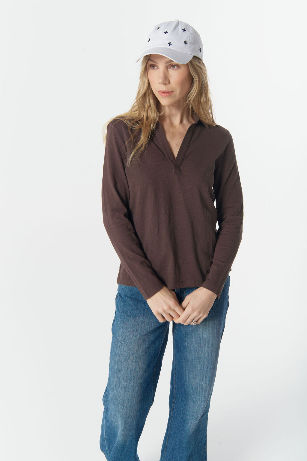 TOP THE COLLARED HENLEY