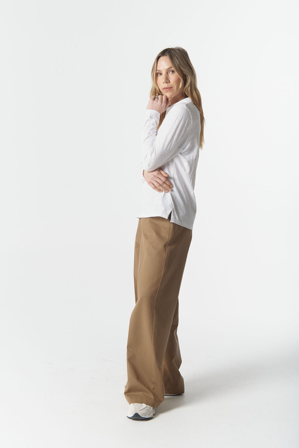 TOP THE COLLARED HENLEY