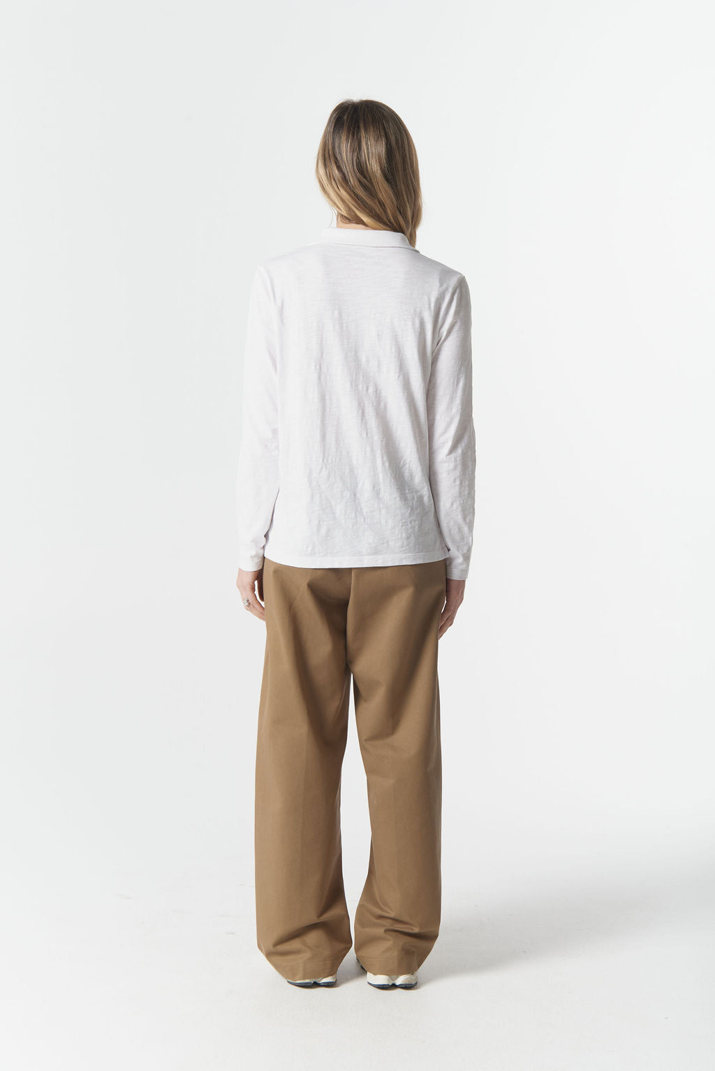 TOP THE COLLARED HENLEY