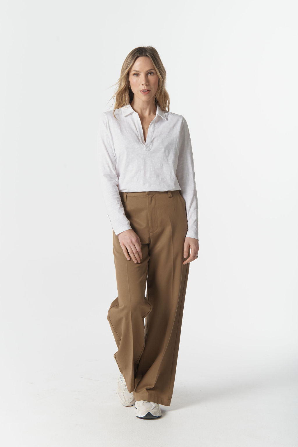 TOP THE COLLARED HENLEY