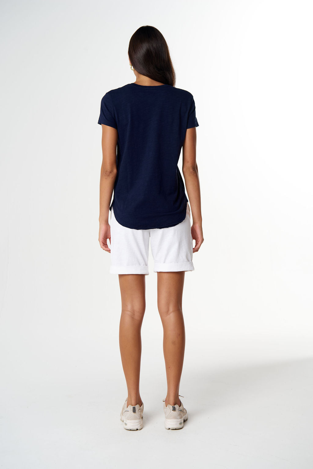 TEE SHAPED HEM