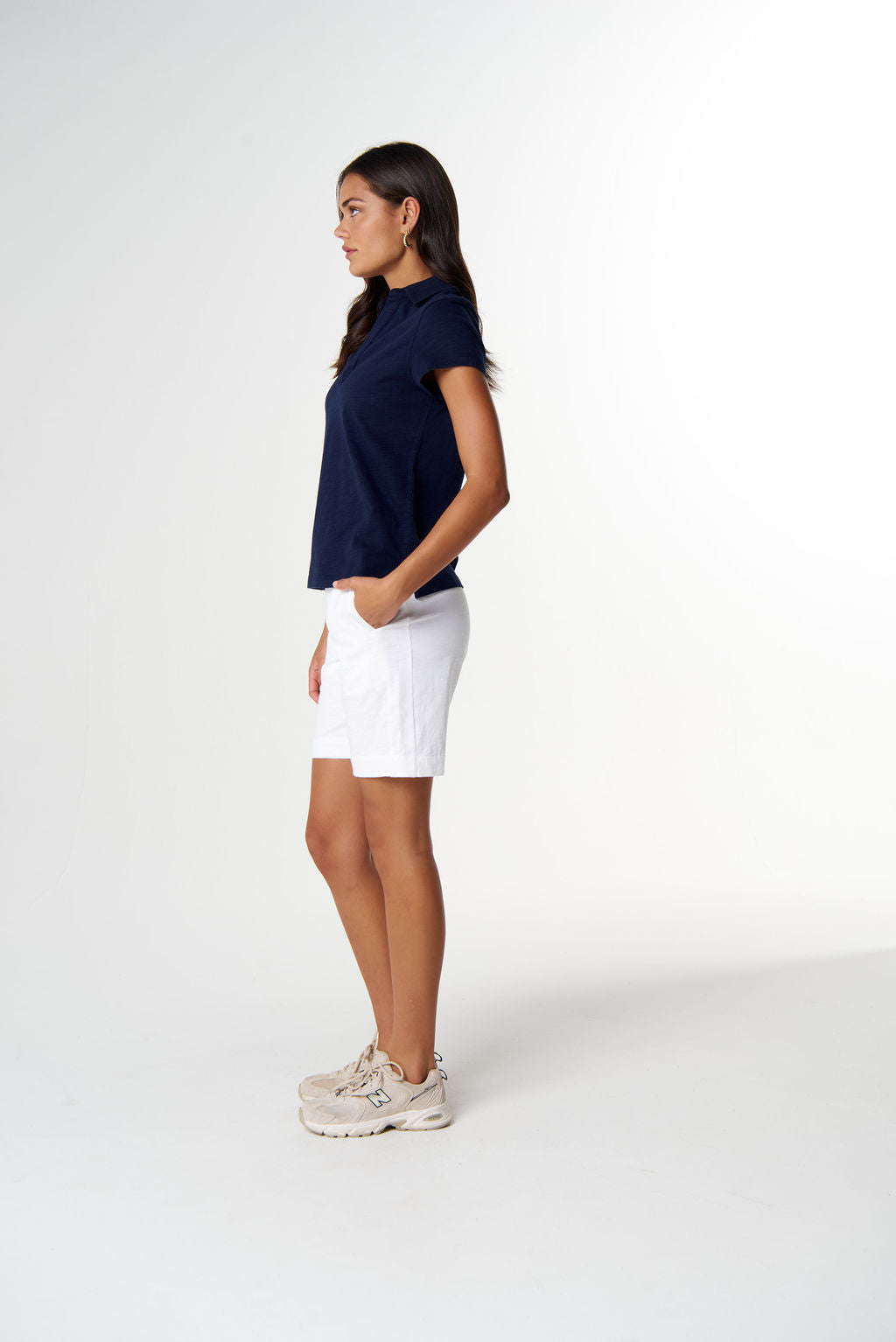 TEE THE COLLARED HENLEY