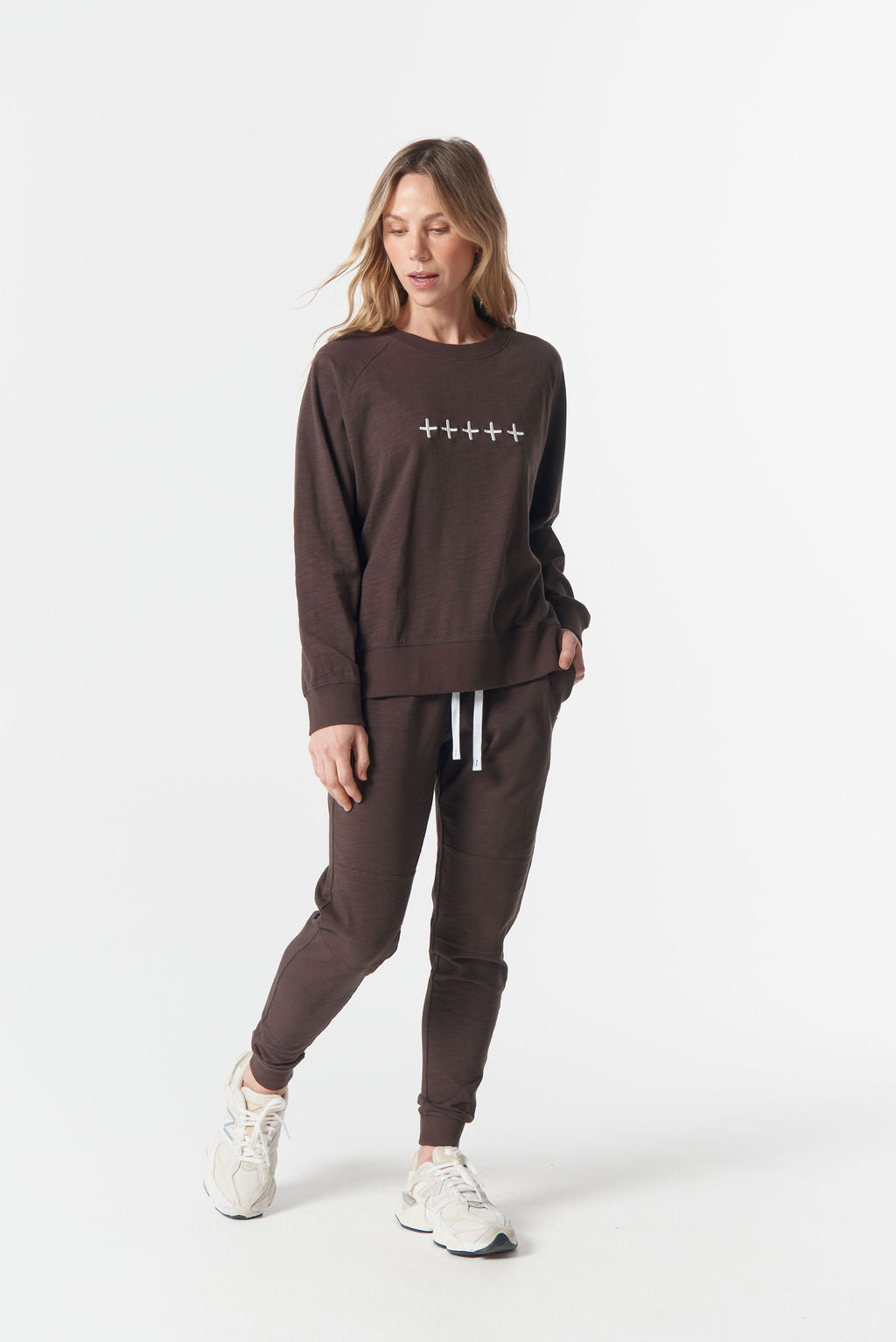 JUMPER MY FAVE CROSS SWEATER - CHOCOLATE TORTE