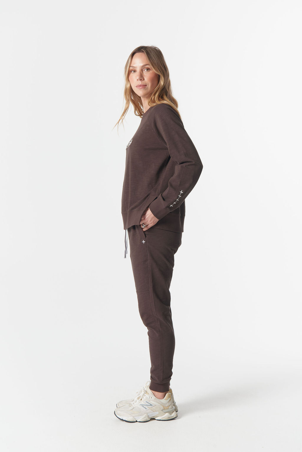 JUMPER MY FAVE CROSS SWEATER - CHOCOLATE TORTE