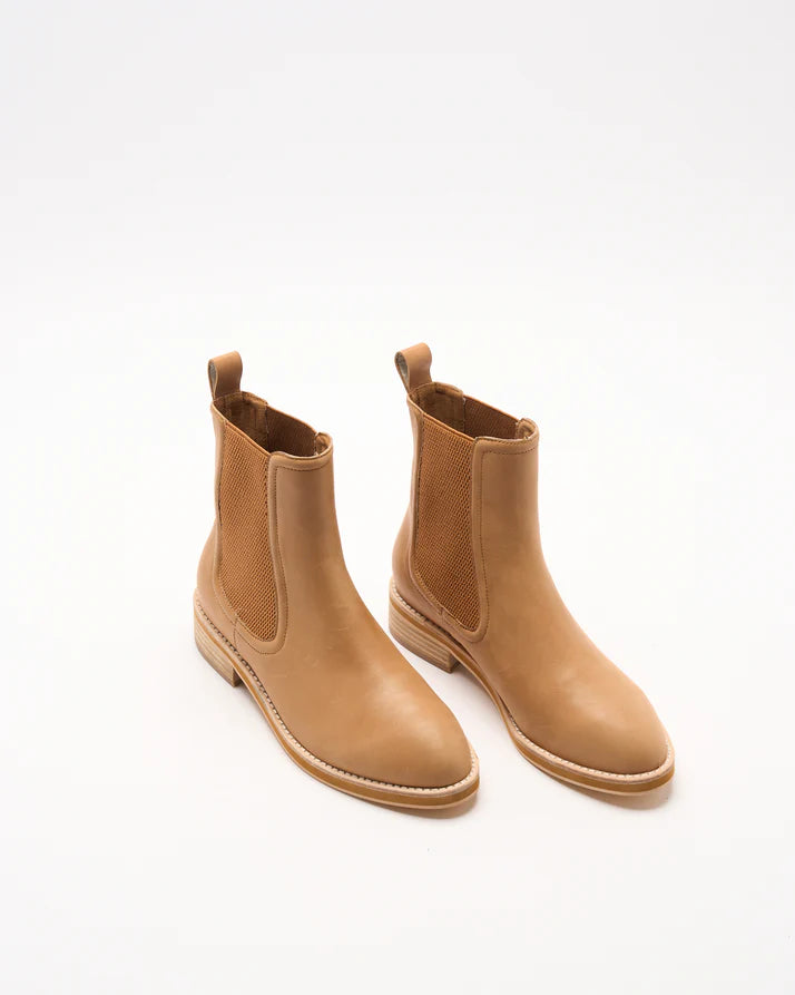 BOOTS CORA