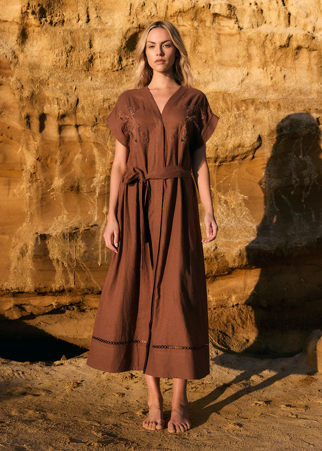 DRESS AVEN EMBROIDERD - CINNAMON