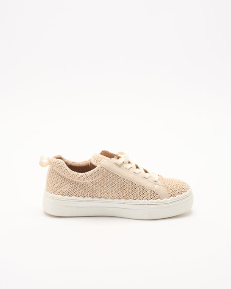SNEAKER HUNTER