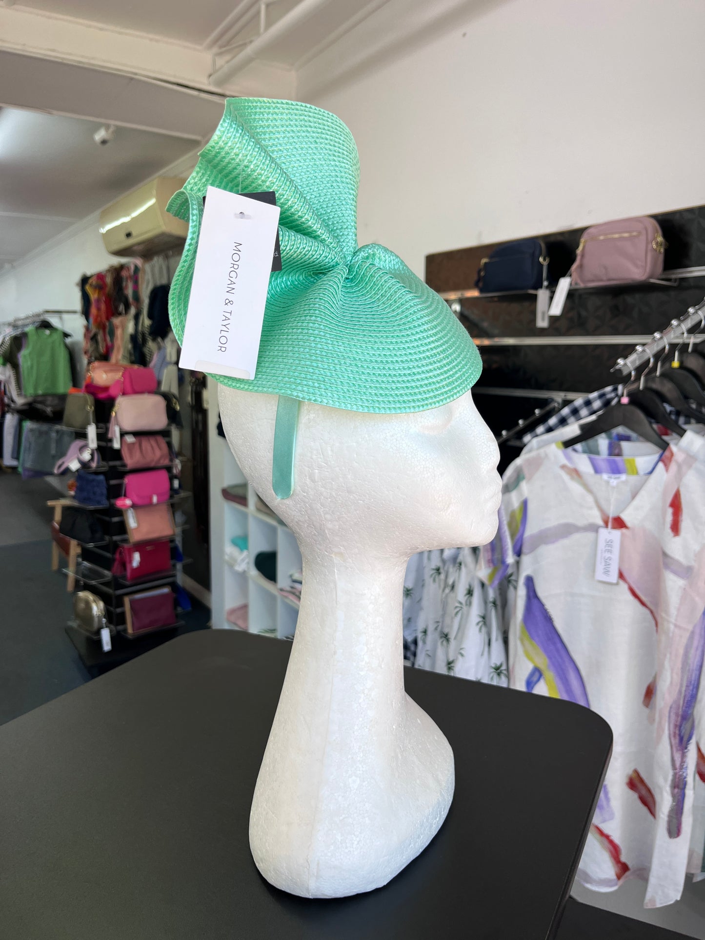 FASCINATOR ZARIA
