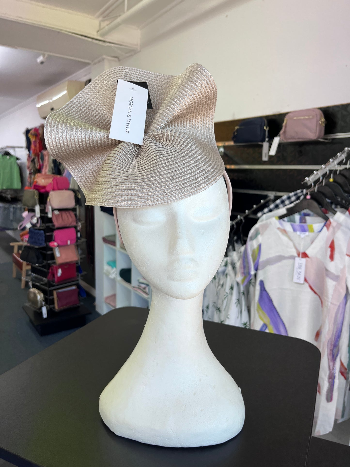 FASCINATOR ZARIA