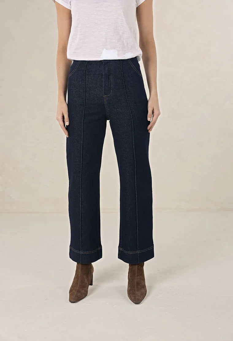 JEAN ESCAPADE