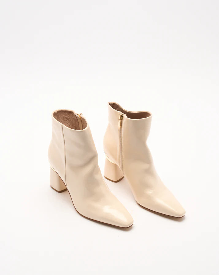 BOOT SAMARA