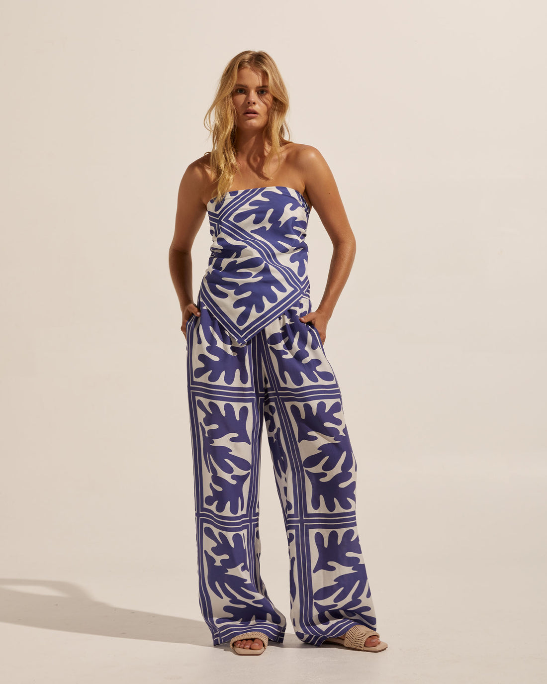 SCARF FROND WAVE