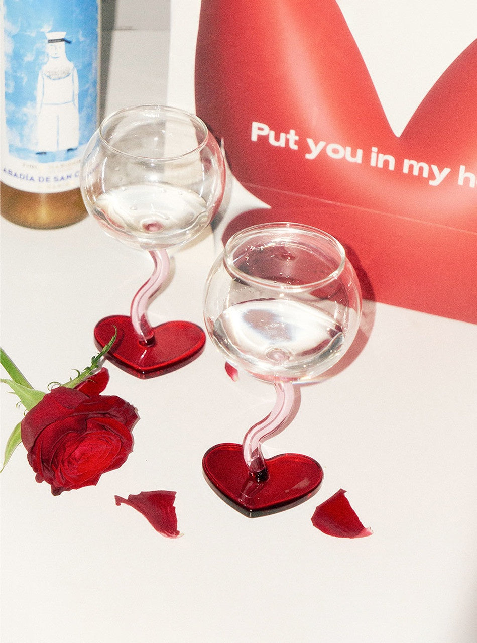GLASS L'AMOUR BURGUNDY HEART BASE