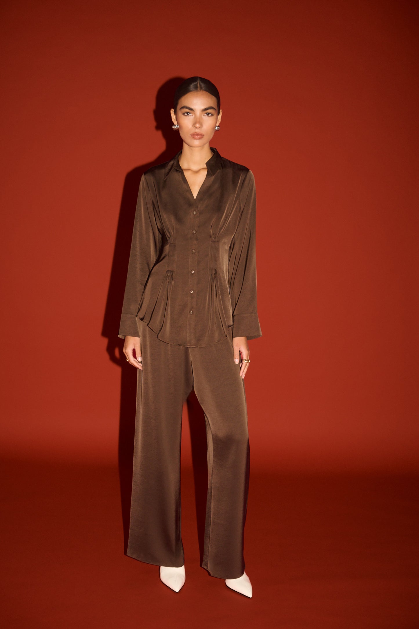 SHIRT SOLACE PINTUCK CINCHED WAIST - CHOCOLATE