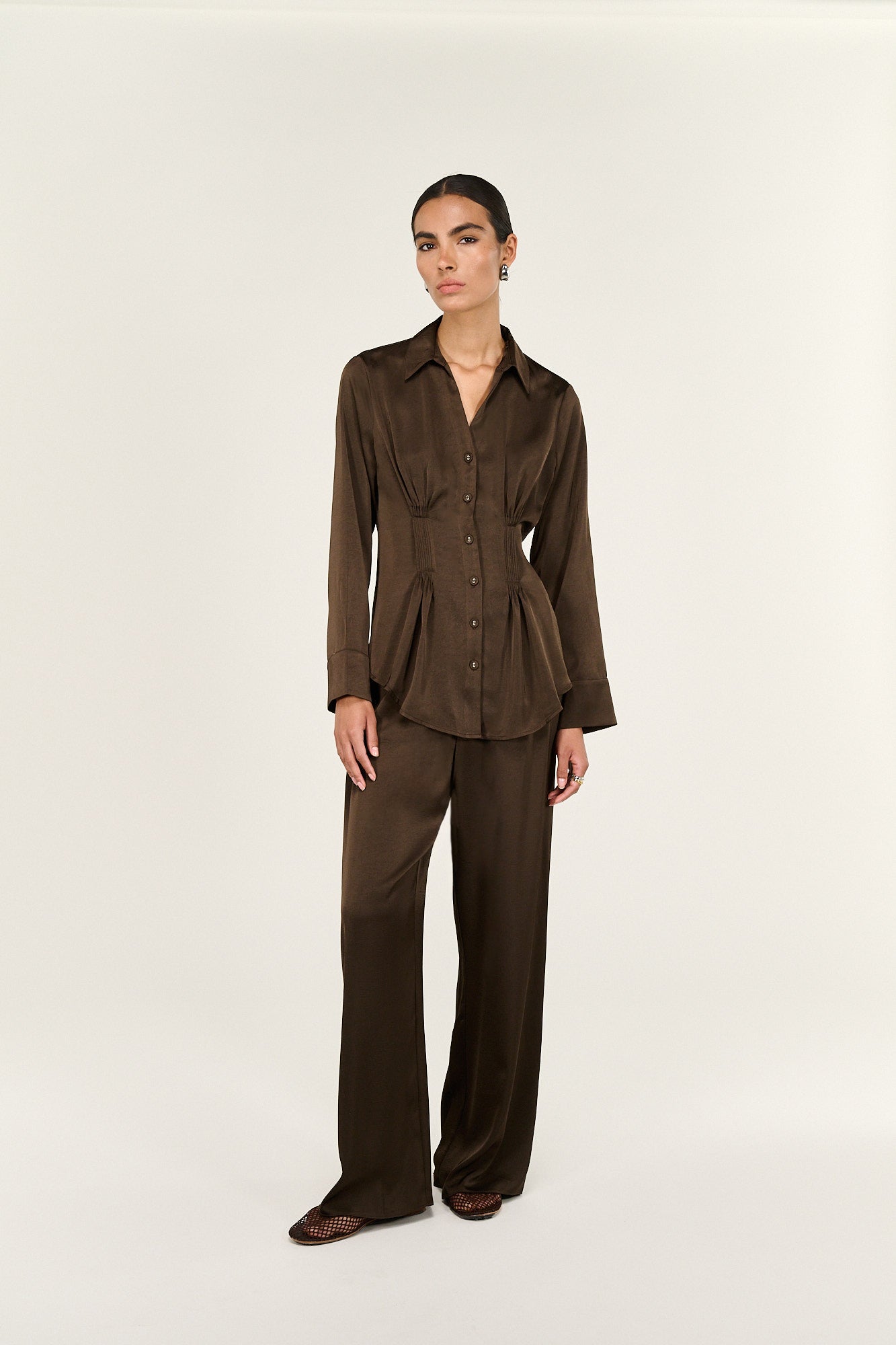 SHIRT SOLACE PINTUCK CINCHED WAIST - CHOCOLATE