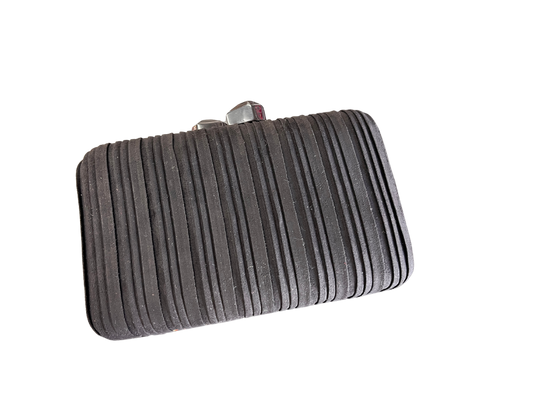 CLUTCH EVERLEIGH PLEATED