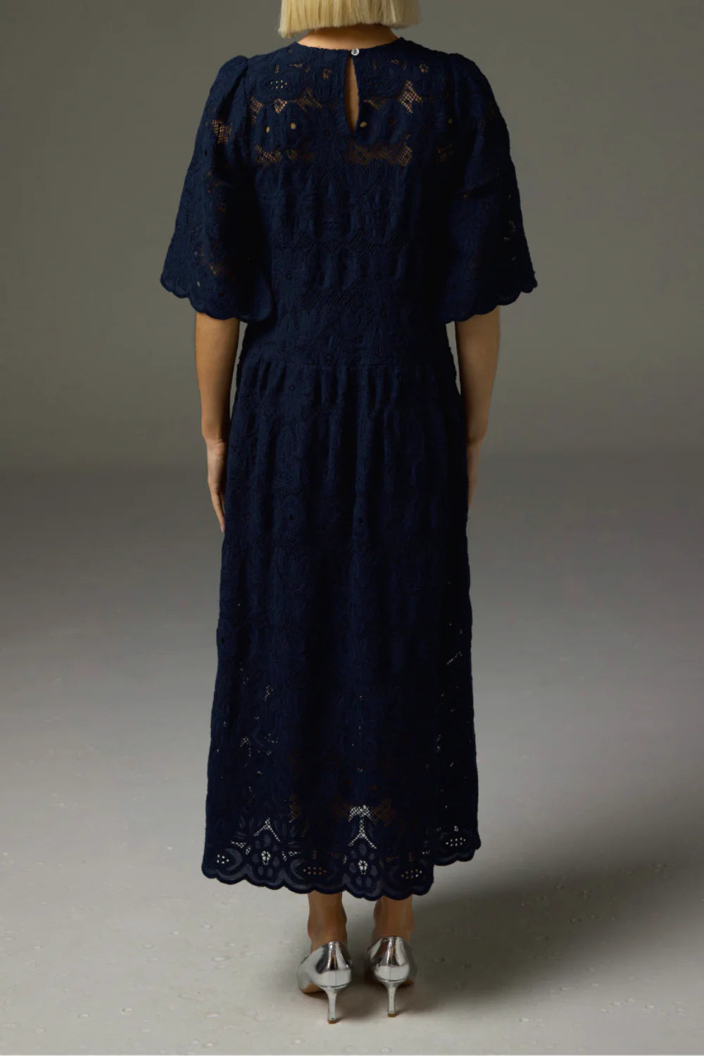 DRESS DIVIDE - MIDNIGHT