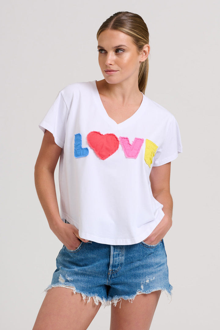 TEE V-NECK APPLIQUE LOVE - WHITE/MULTI