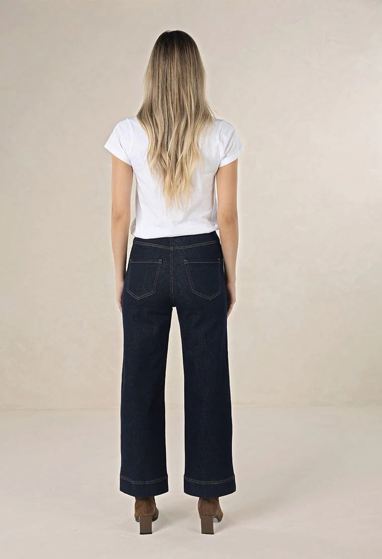 JEAN ESCAPADE