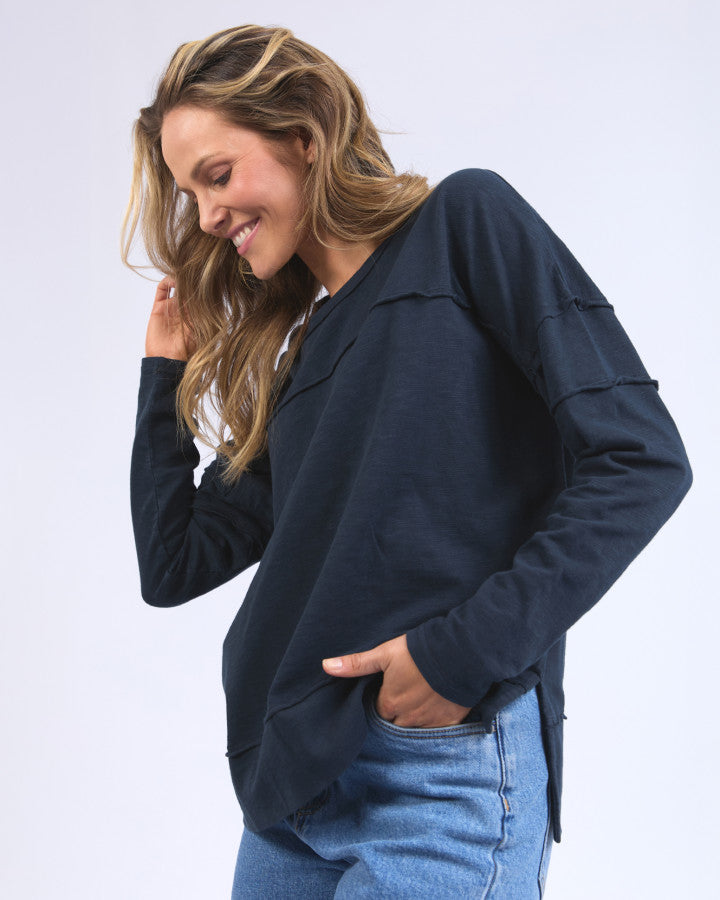 TOP JAYNE THROW ON - NAVY
