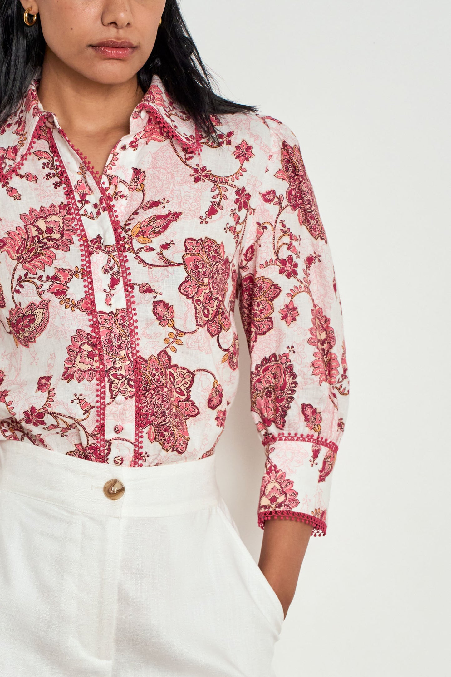 TOP SERENADE - ROSE PAISLEY
