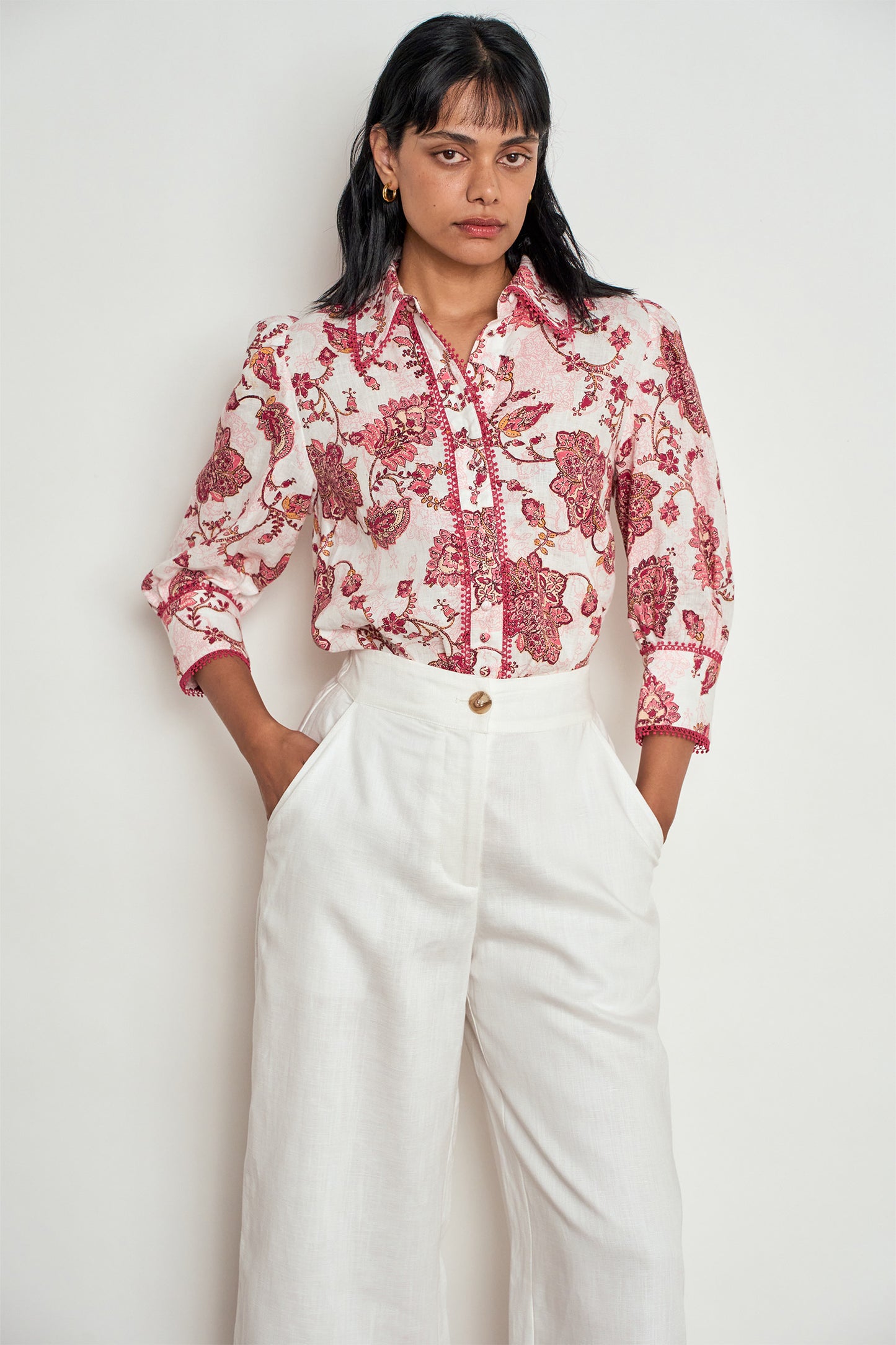 TOP SERENADE - ROSE PAISLEY