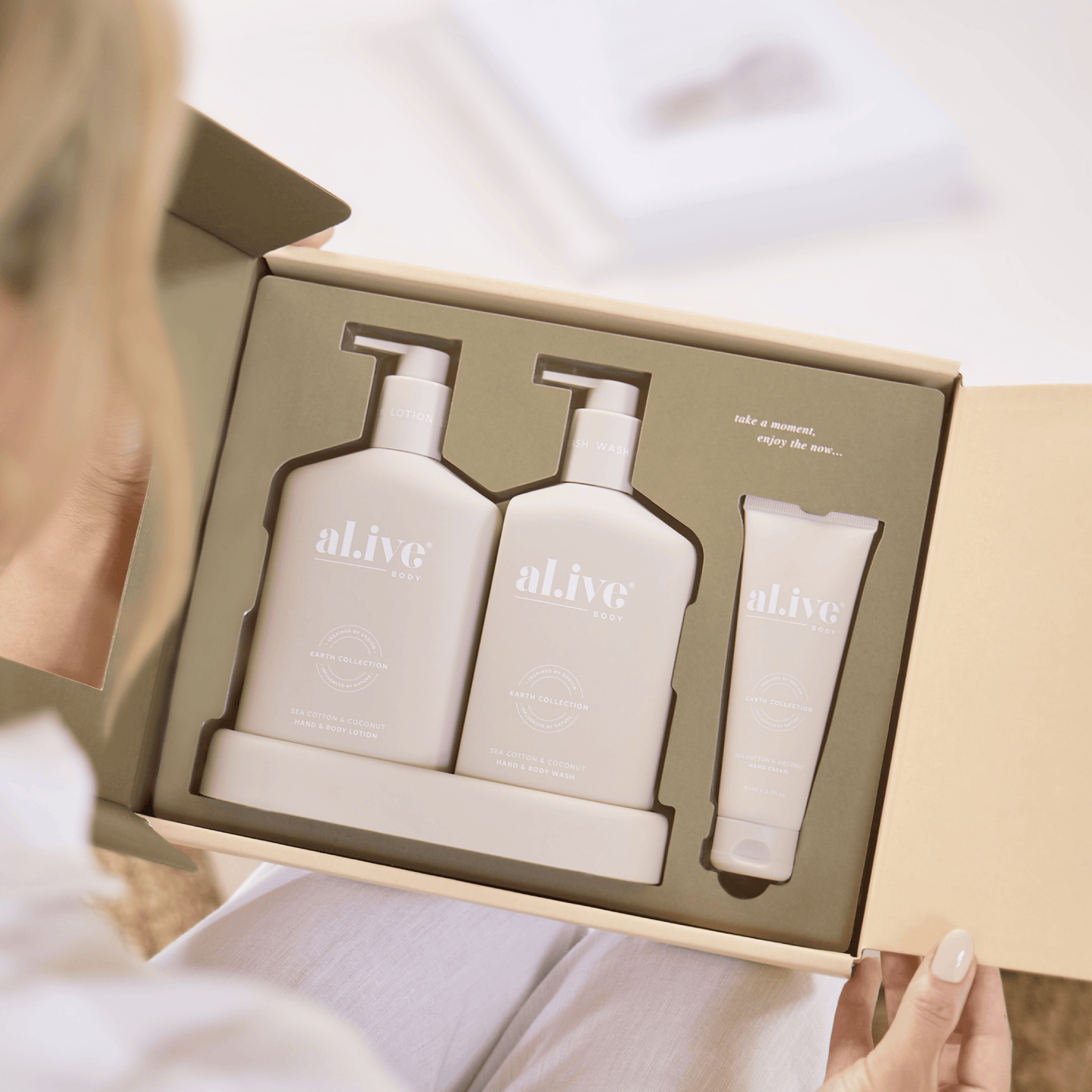 WASH & LOTION DUO + HAND CREAM GIFT SET - SEA COTTON & COCONUT