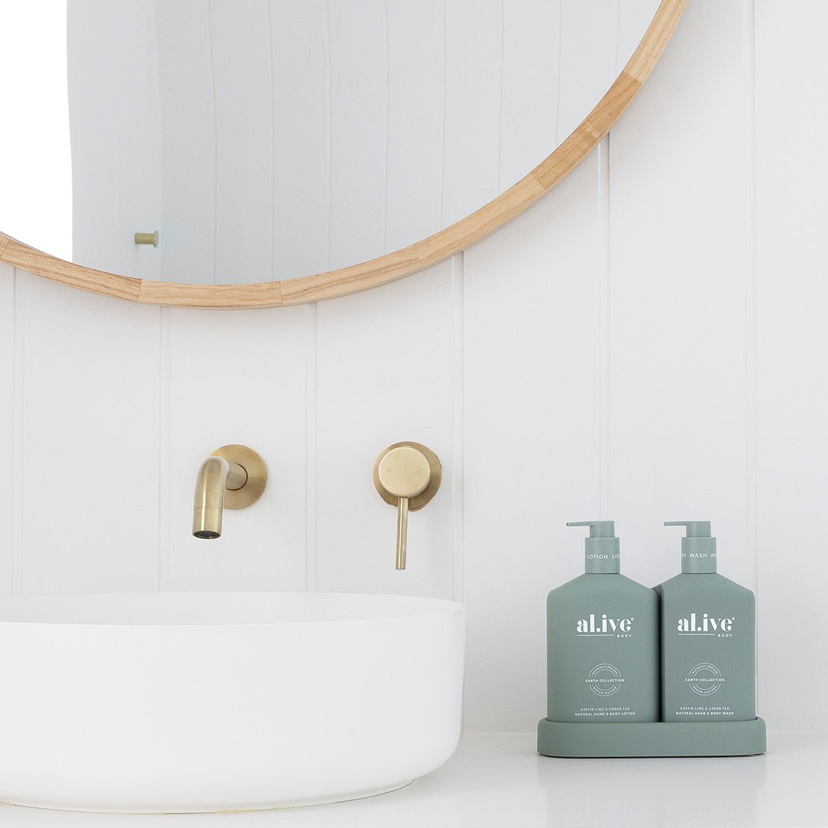 WASH & LOTION DUO + TRAY - KAFFIR LIME & GREEN TEA